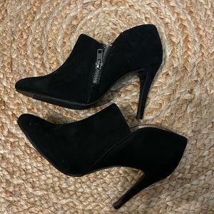 Sexy black heels